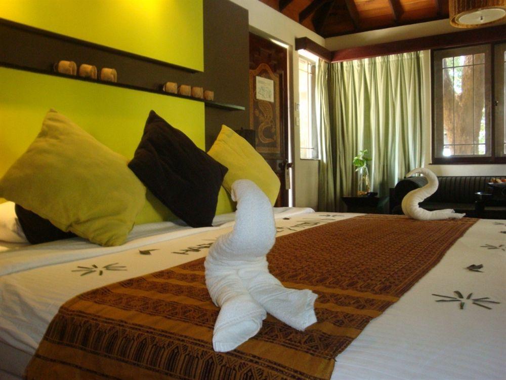 The Deer Park 5*