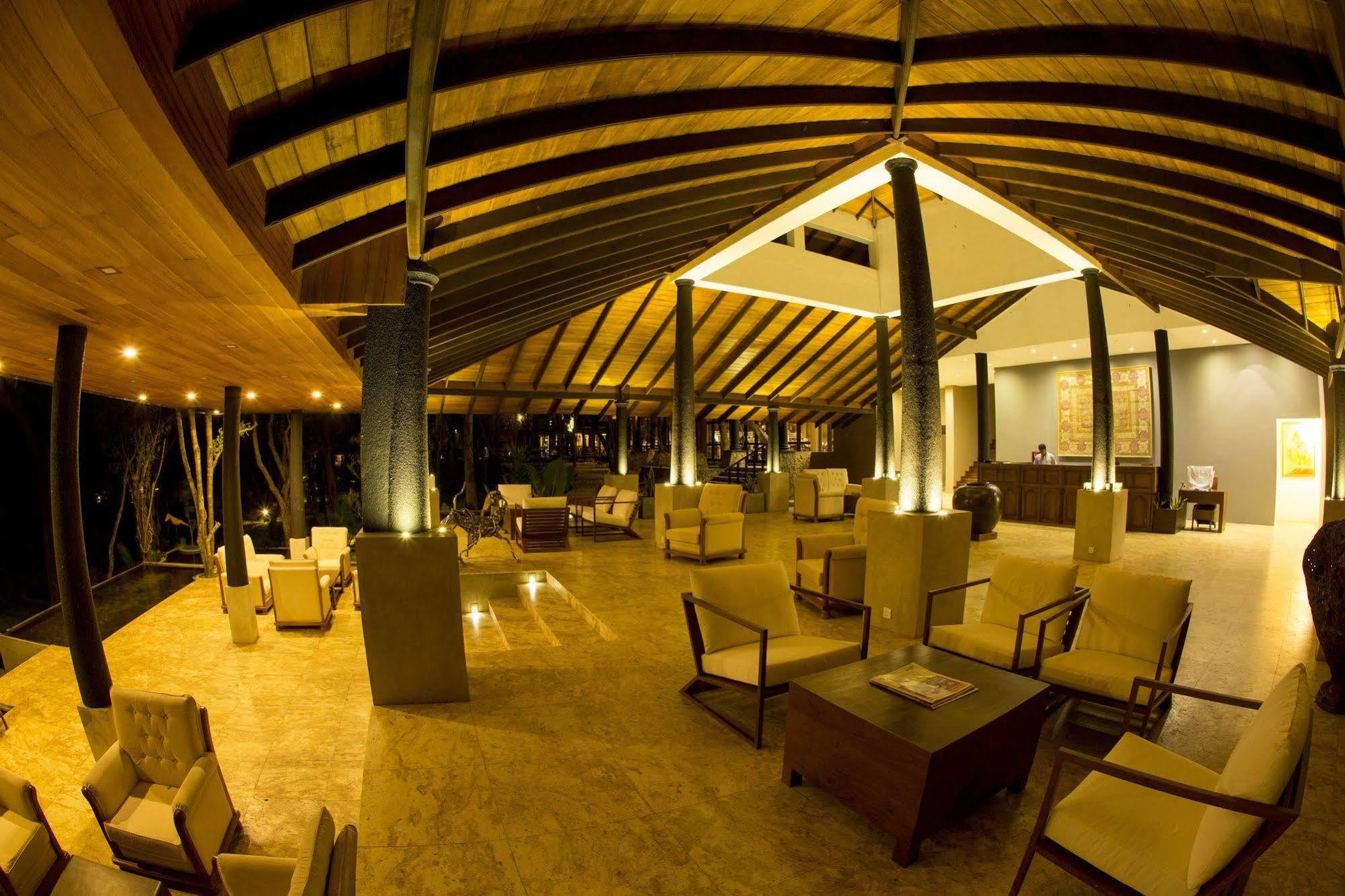 The Deer Park 5* Giritale